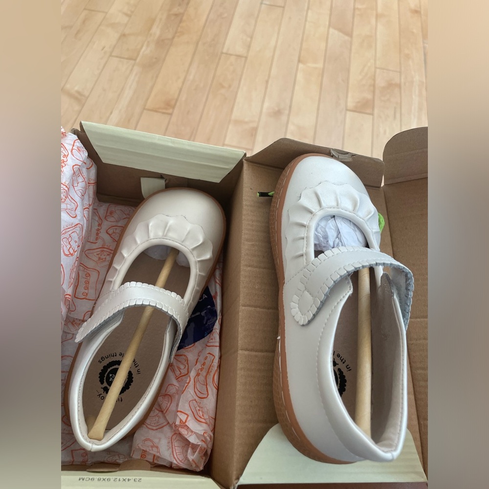 Livie and Luca Pearl dress shoes size 13 big kid